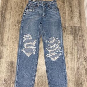 American Eagle Women's Blue Distressed Jeans size 00 short